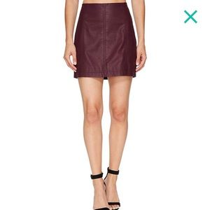 MODERN FEMME VEGAN MINI SKIRT IN WINE.